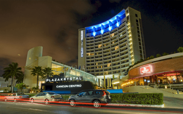 Luxury Cancun Airport Transportation to Cancun Downtown