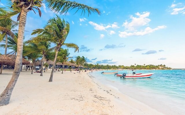 Luxury Cancun Airport Transportation to Playa Paraiso